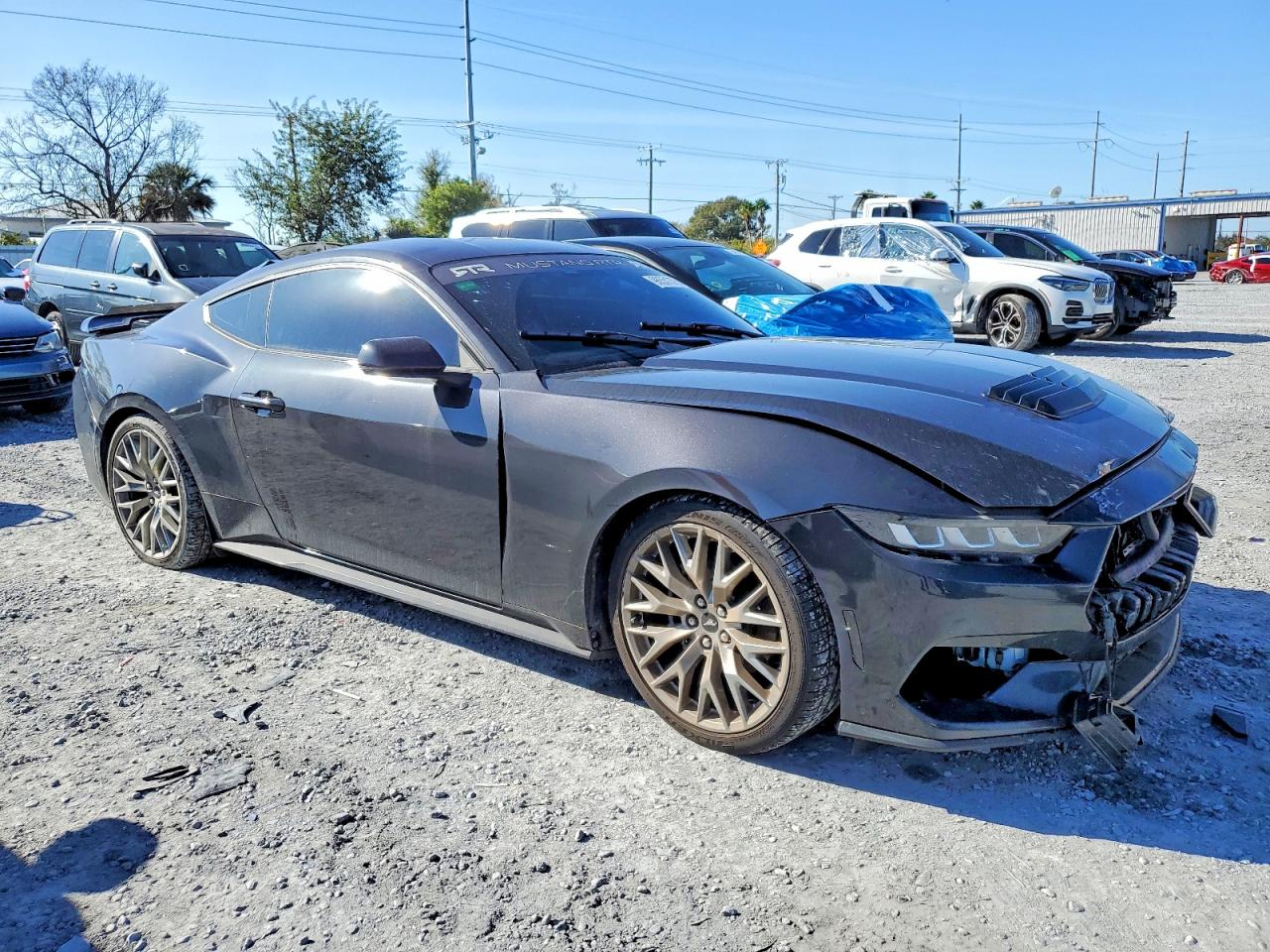 2024 FORD MUSTANG photo 7