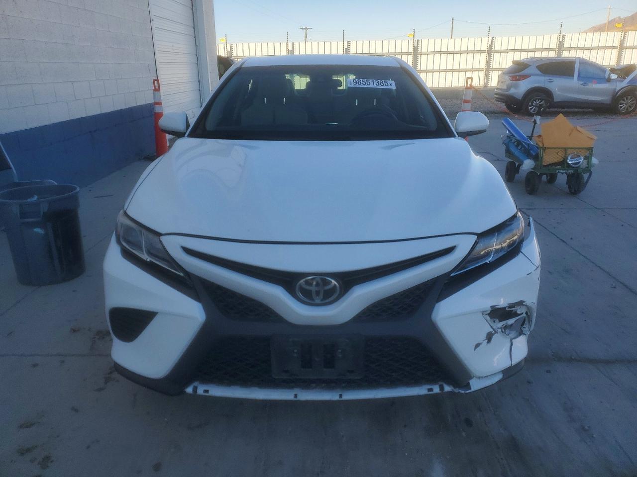 2018 TOYOTA CAMRY L photo 5