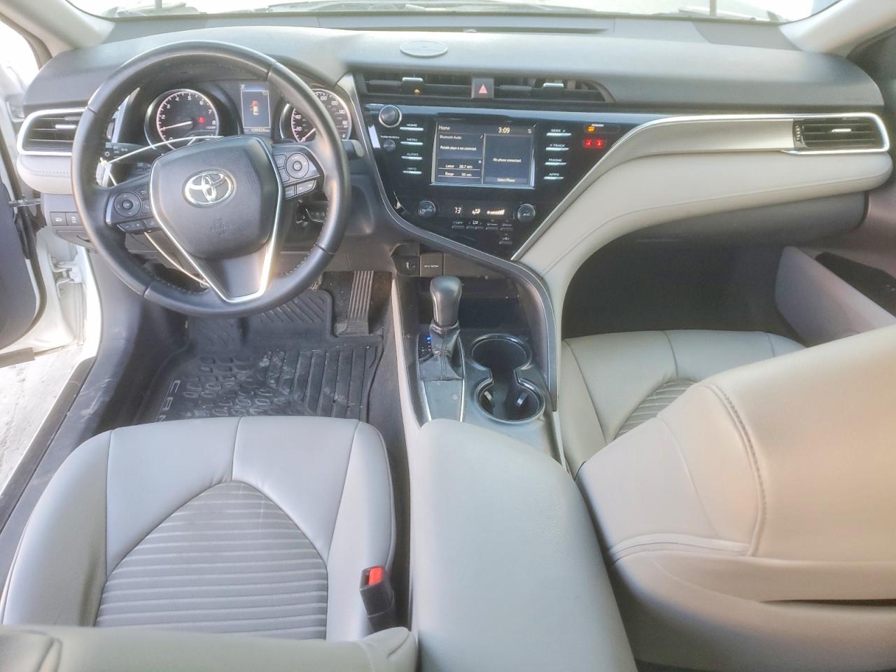 2018 TOYOTA CAMRY L photo 8