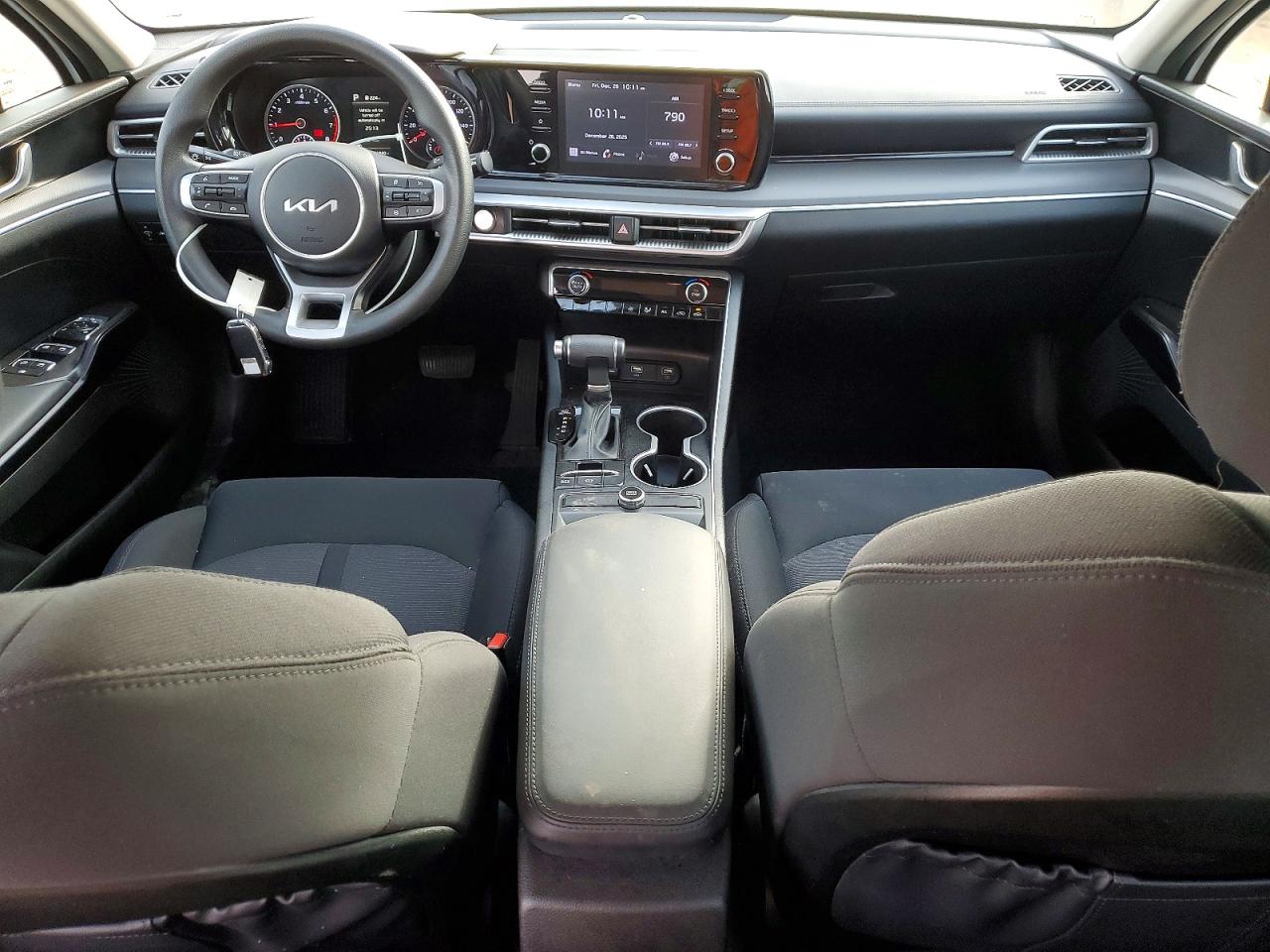 2023 KIA K5 LXS photo 8