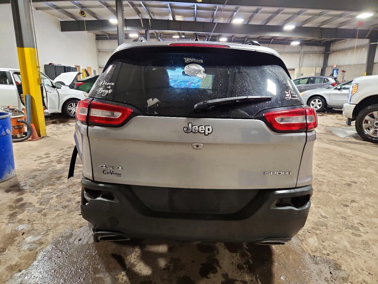 2016 JEEP CHEROKEE SPORT photo 16