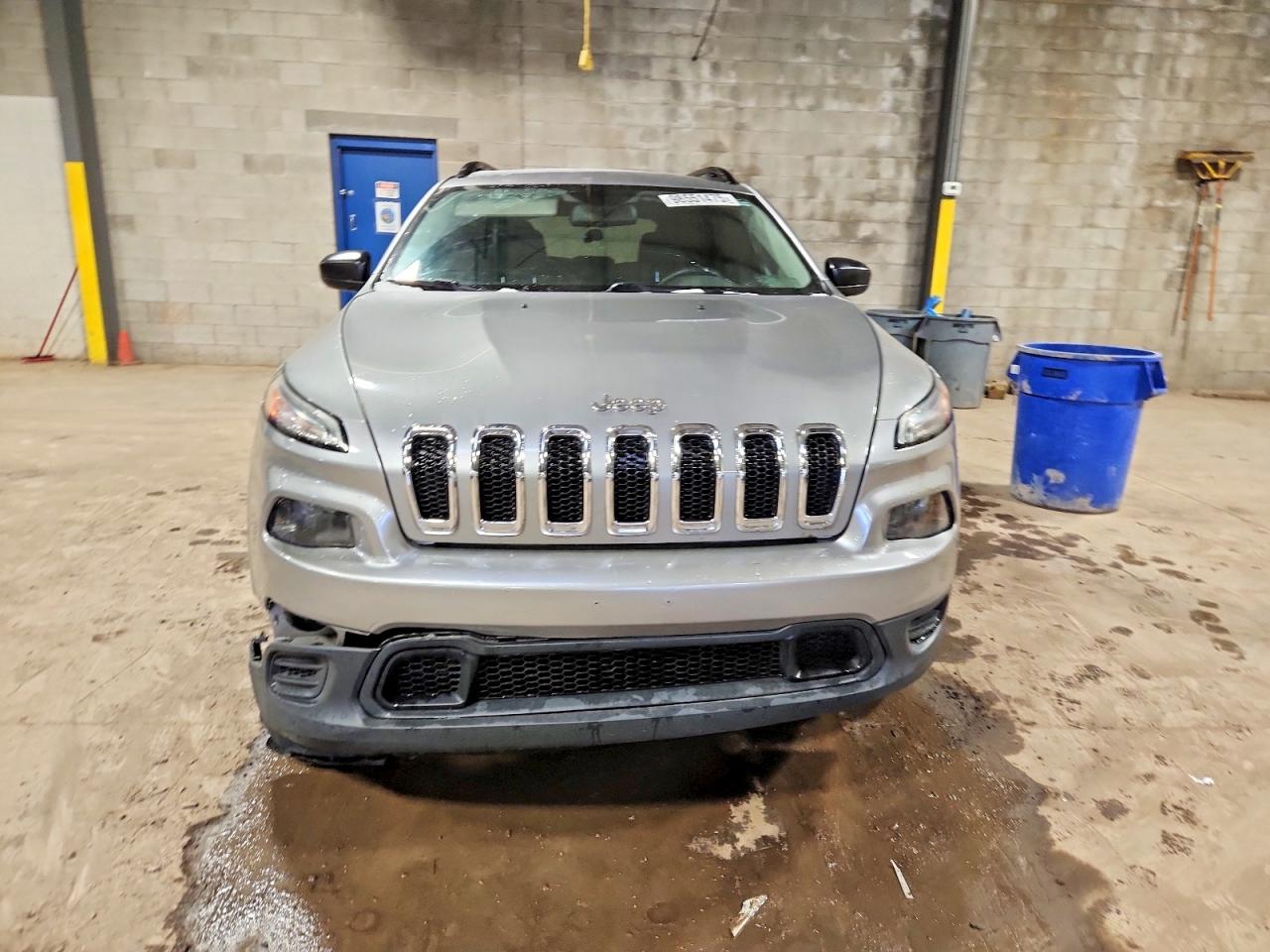 2016 JEEP CHEROKEE SPORT photo 13