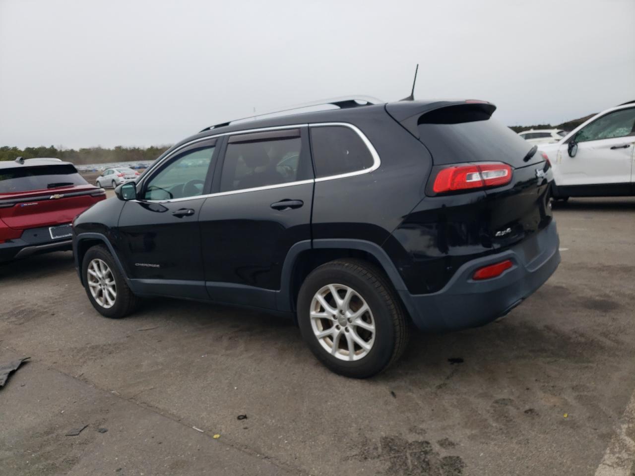 2017 JEEP CHEROKEE LATITUDE photo 2