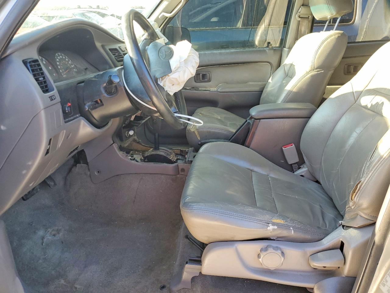 2001 TOYOTA 4RUNNER SR5 photo 7