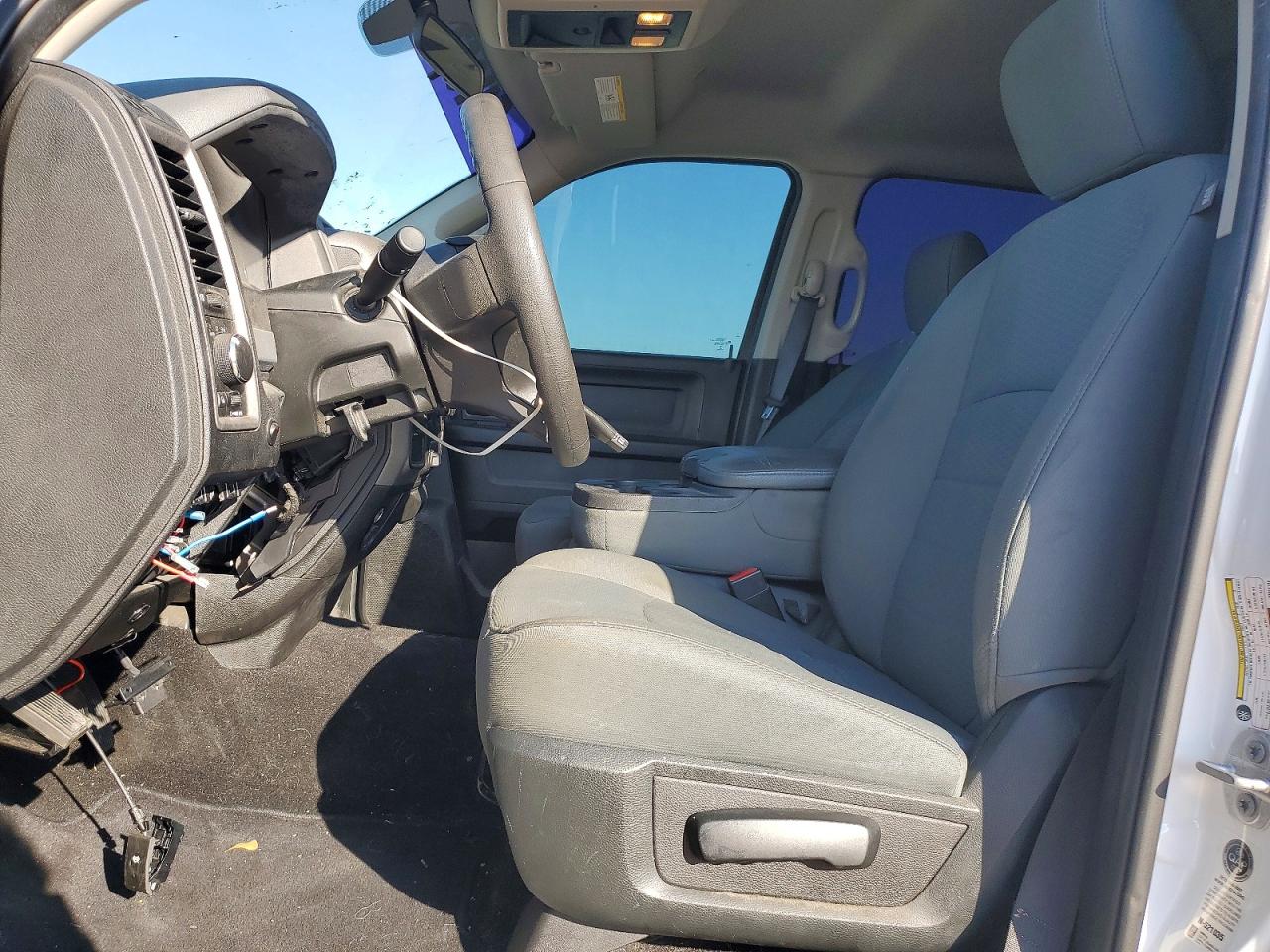 2018 RAM 2500 ST photo 7
