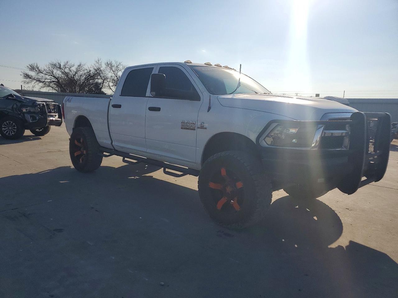 2018 RAM 2500 ST photo 4