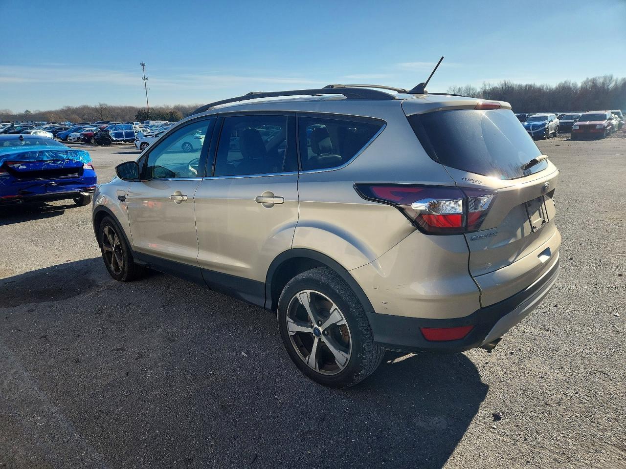 2018 FORD ESCAPE SEL photo 2