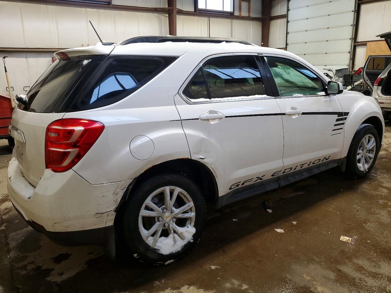 2017 CHEVROLET EQUINOX LT photo 3