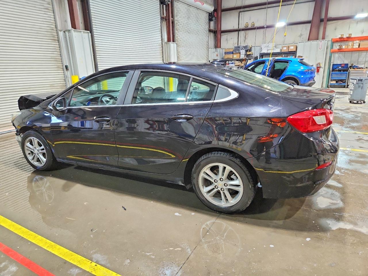2016 CHEVROLET CRUZE LT photo 2