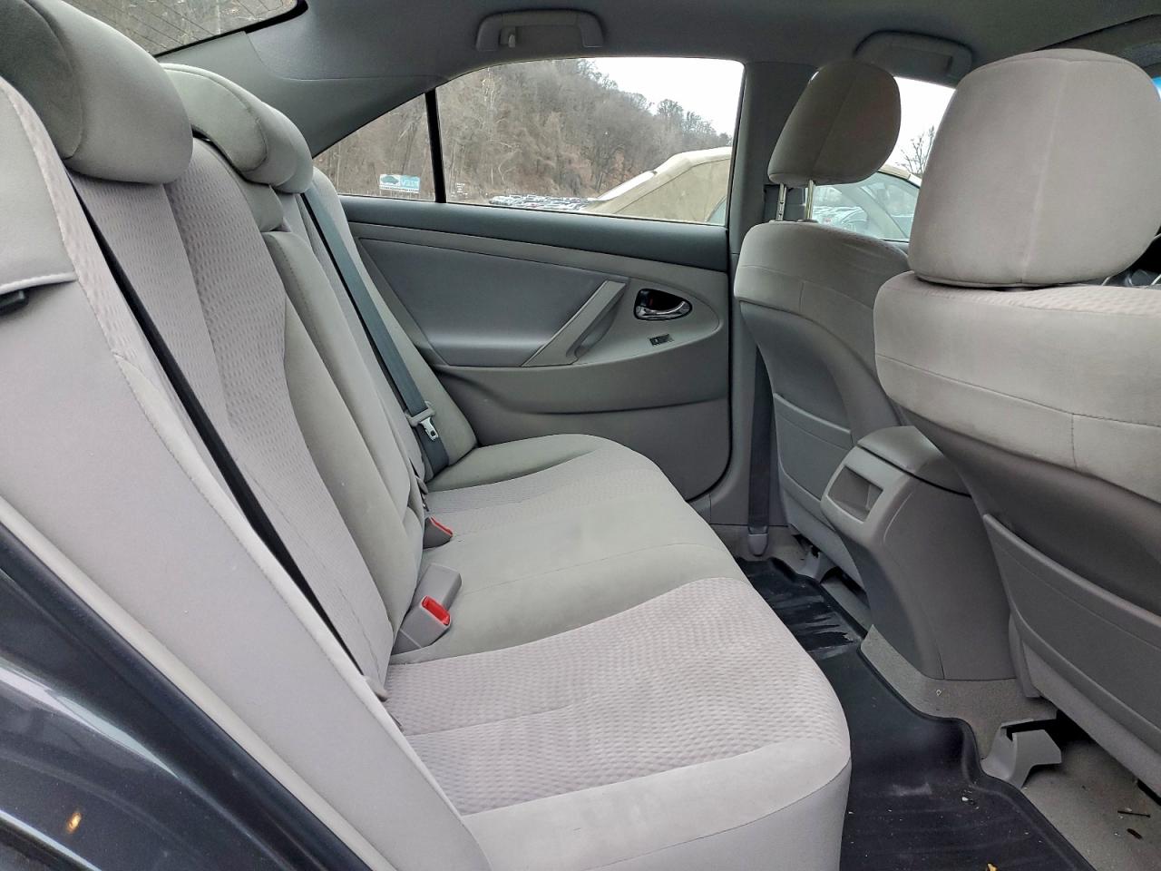 2011 TOYOTA CAMRY BASE photo 10
