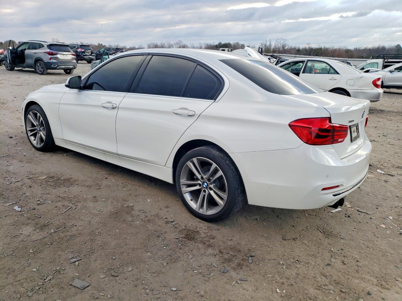 2017 BMW 330 XI photo 2