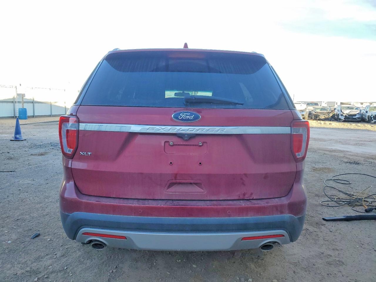 2017 FORD EXPLORER XLT photo 11