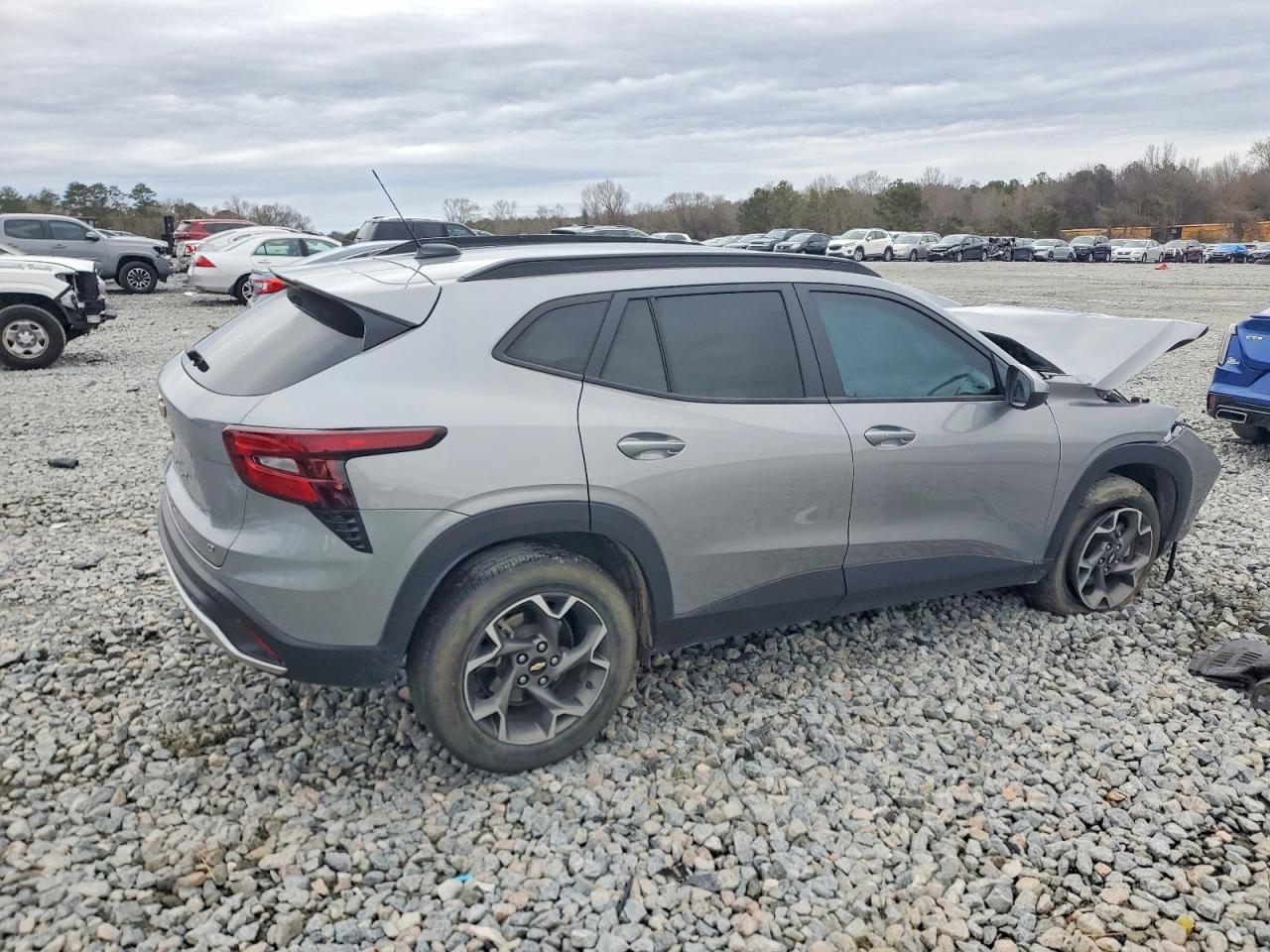 2025 CHEVROLET TRAX 1LT photo 3
