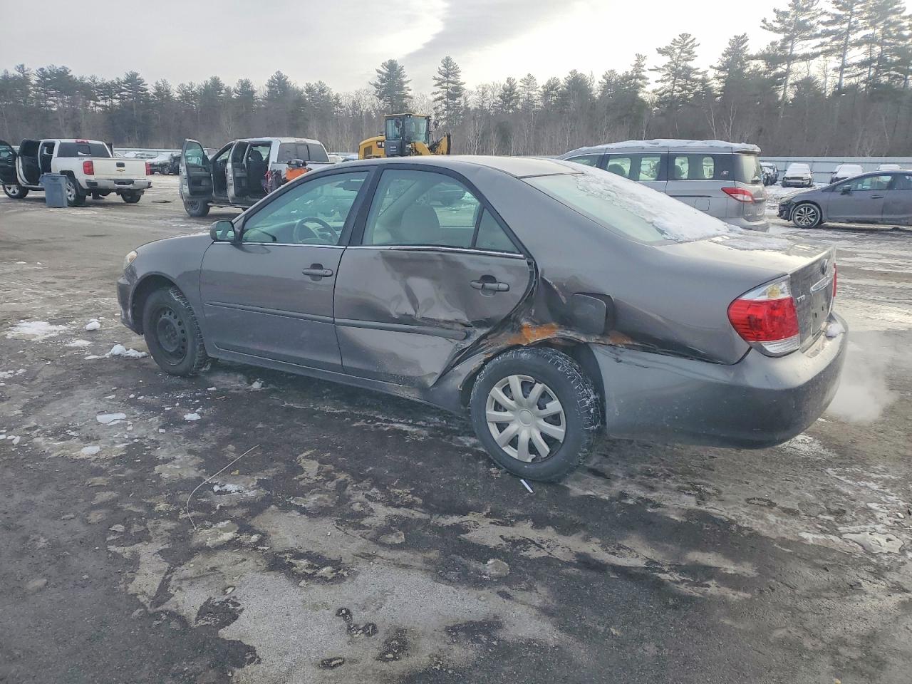 2006 TOYOTA CAMRY LE photo 2