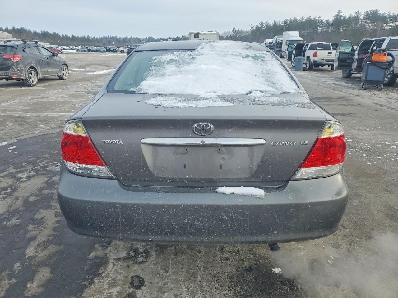 2006 TOYOTA CAMRY LE photo 6