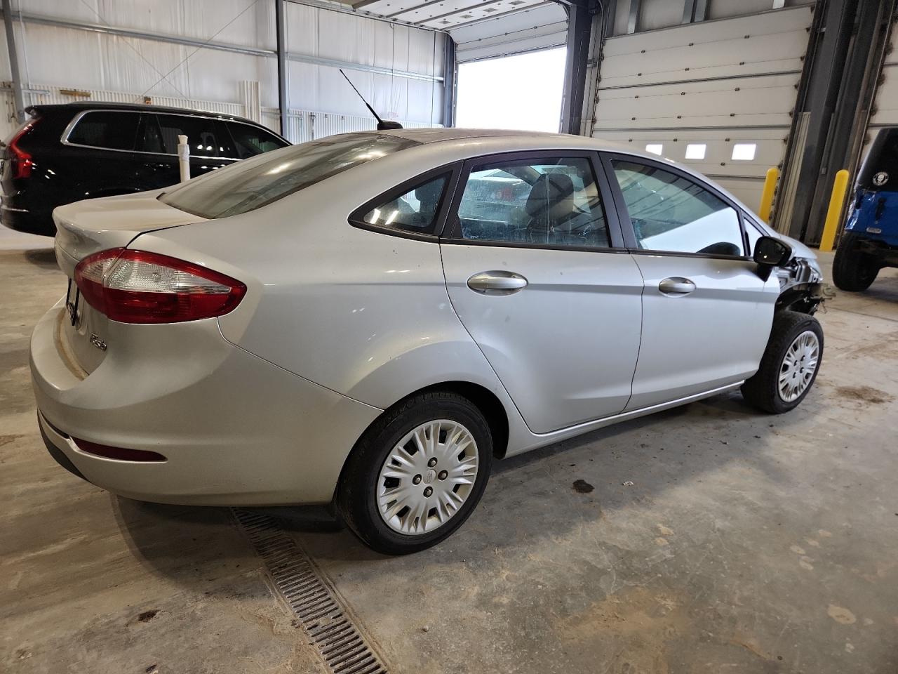 2016 FORD FIESTA S photo 5
