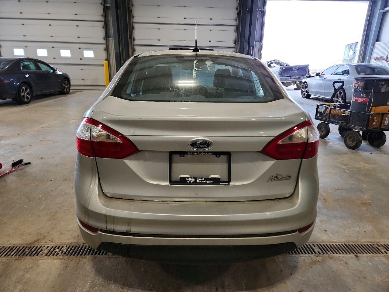 2016 FORD FIESTA S photo 11