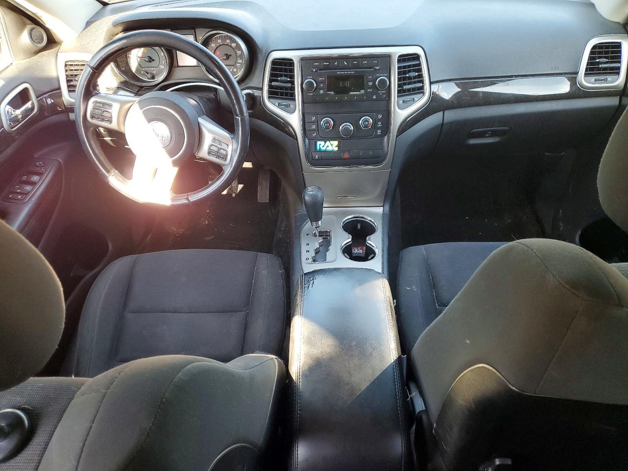 2012 JEEP GRAND CHEROKEE LAREDO photo 8