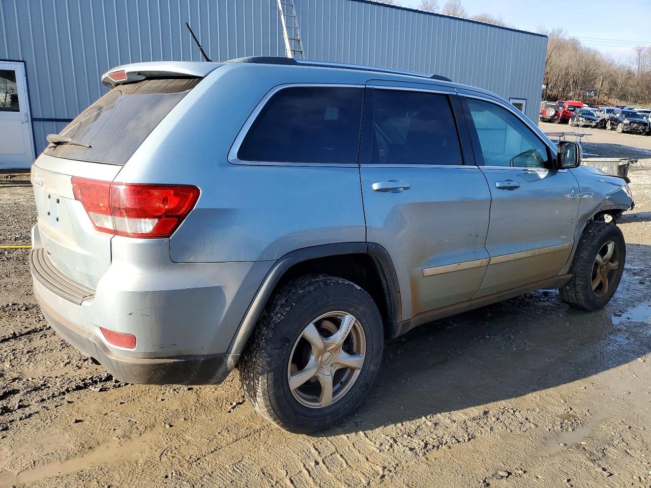 2012 JEEP GRAND CHEROKEE LAREDO photo 3