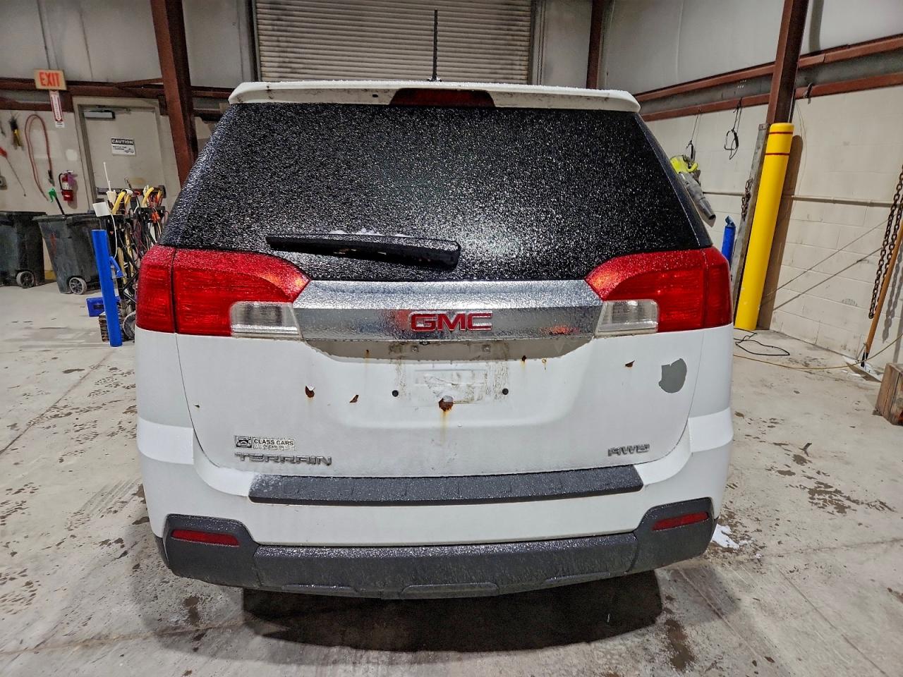 2015 GMC TERRAIN SLE photo 6