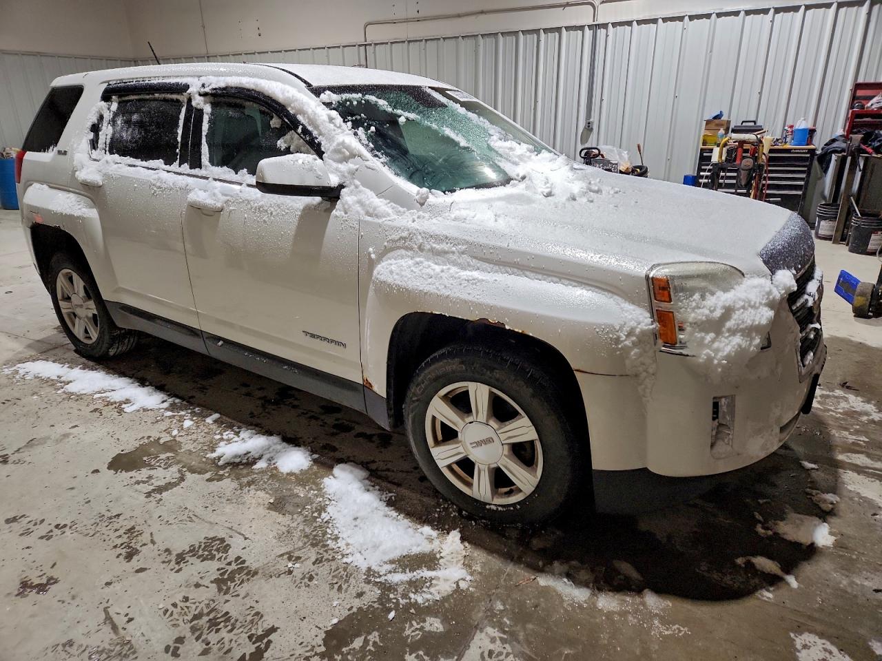 2015 GMC TERRAIN SLE photo 4