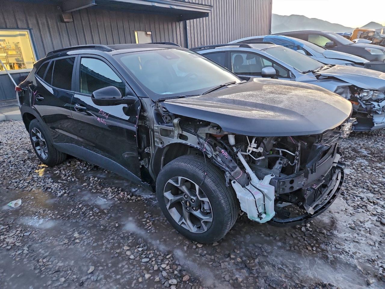 2025 CHEVROLET TRAX 1LT photo 4