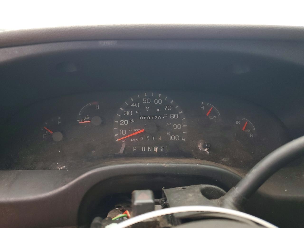 1998 FORD E350 BOX TRUCK photo 9