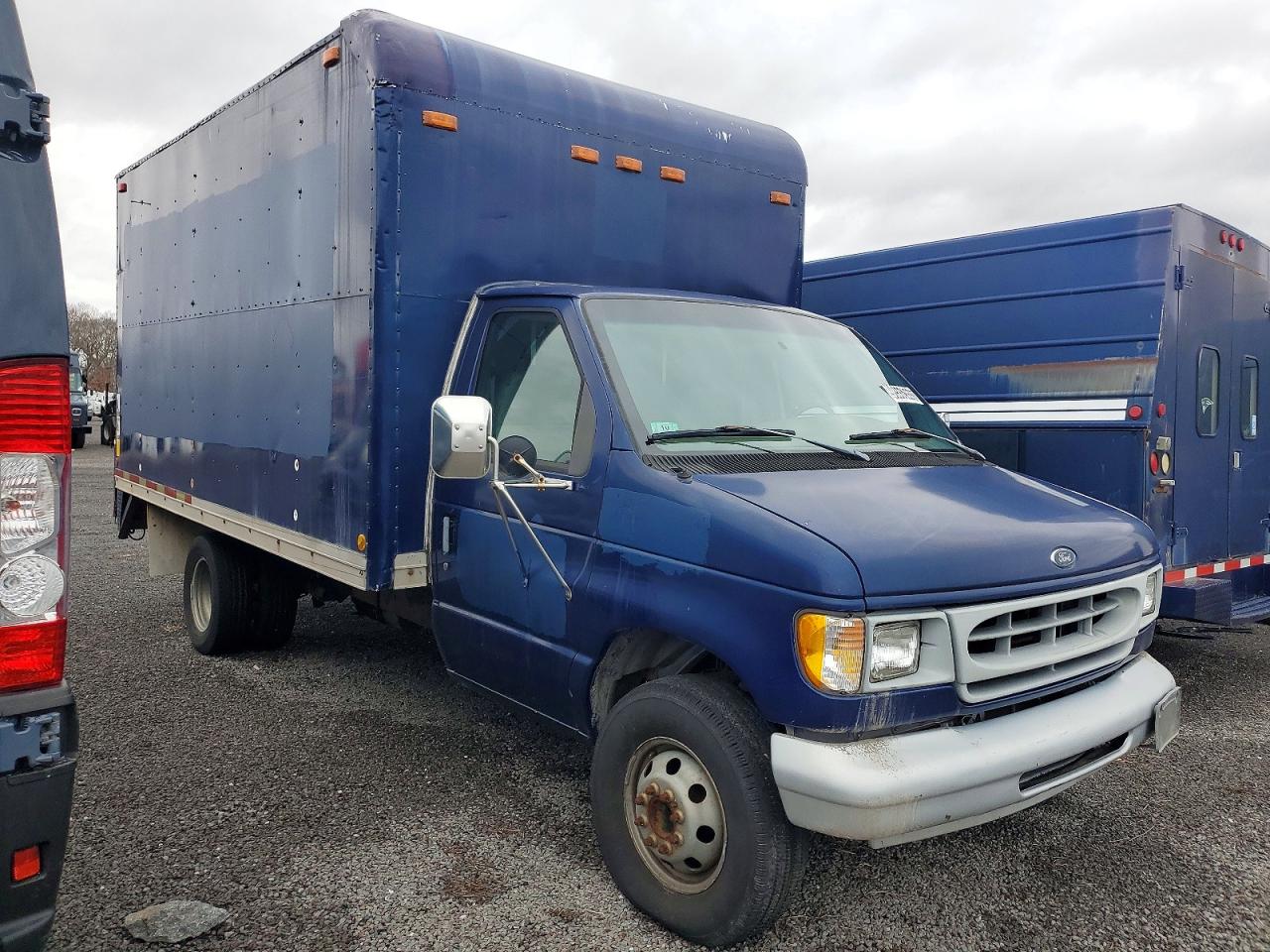 1998 FORD E350 BOX TRUCK photo 4