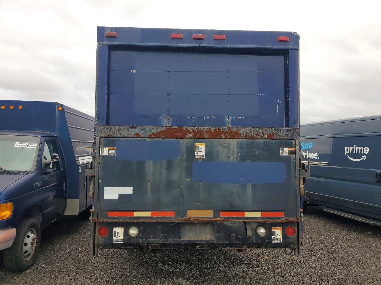 1998 FORD E350 BOX TRUCK photo 6
