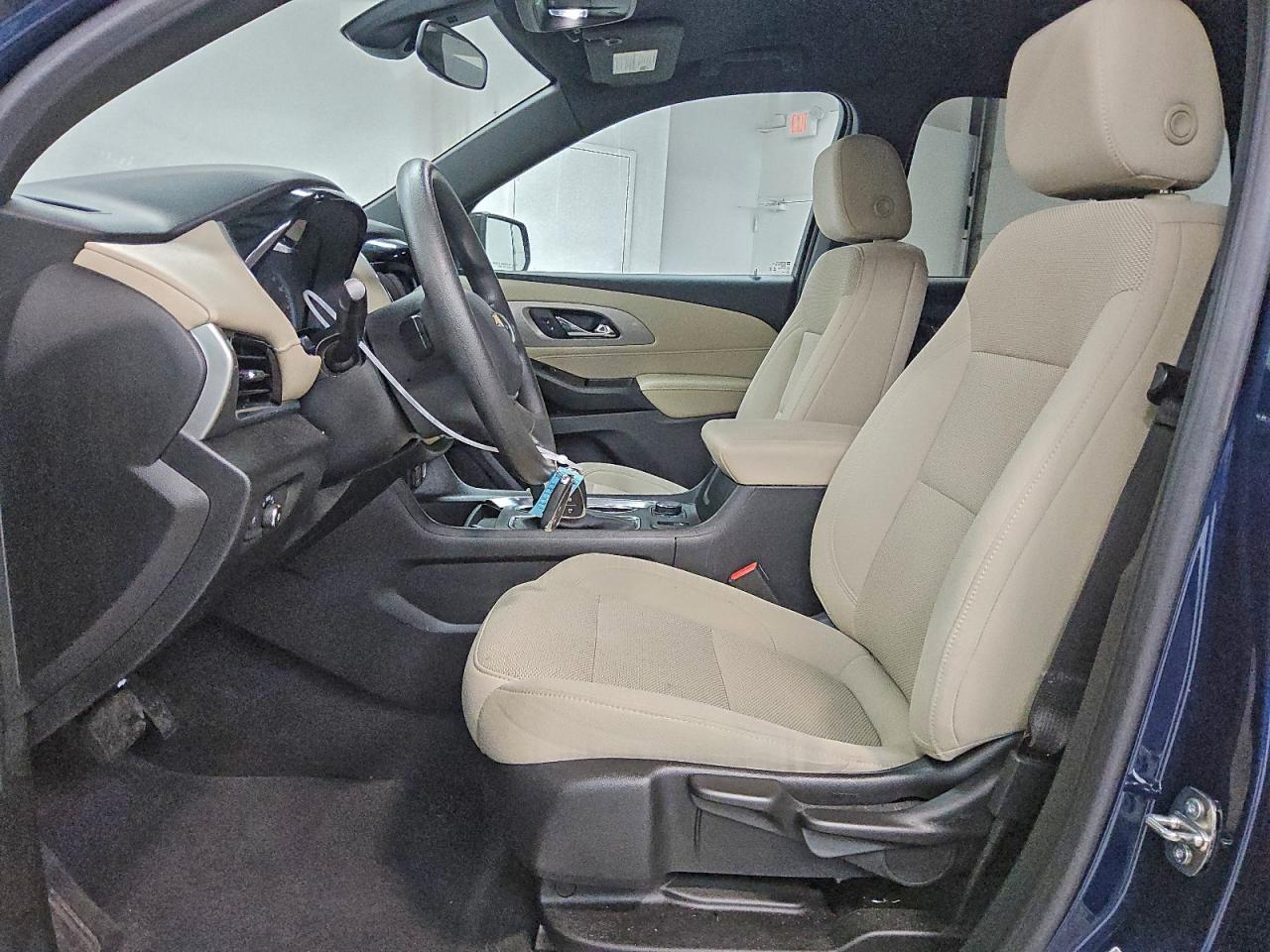 2023 CHEVROLET TRAVERSE LS photo 7