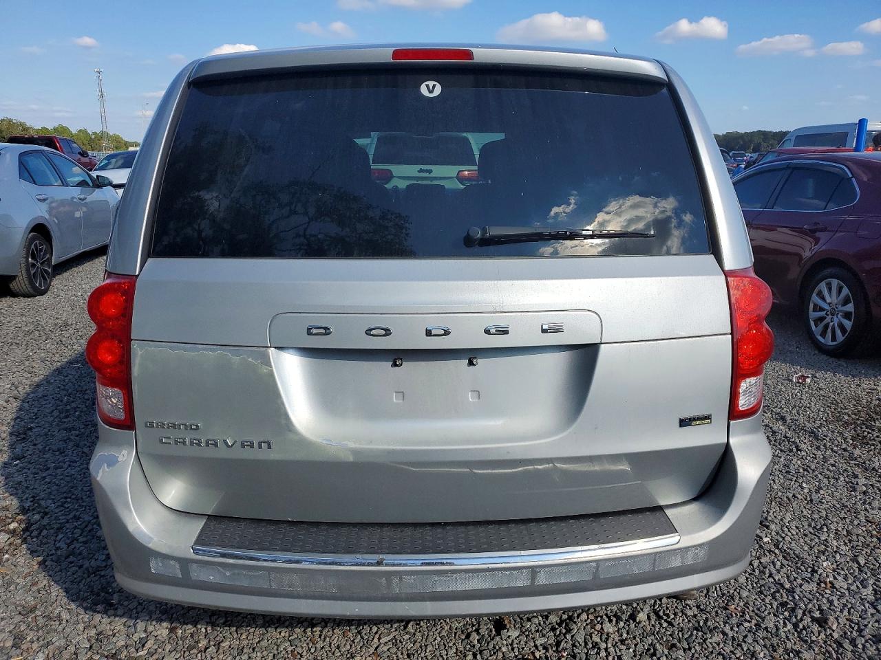 2012 DODGE GRAND CARAVAN SXT photo 6