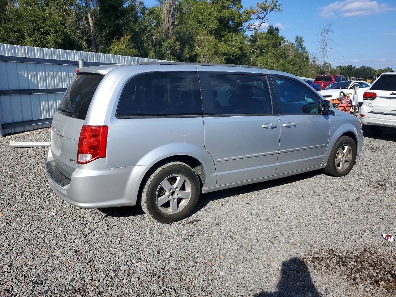 2012 DODGE GRAND CARAVAN SXT photo 3