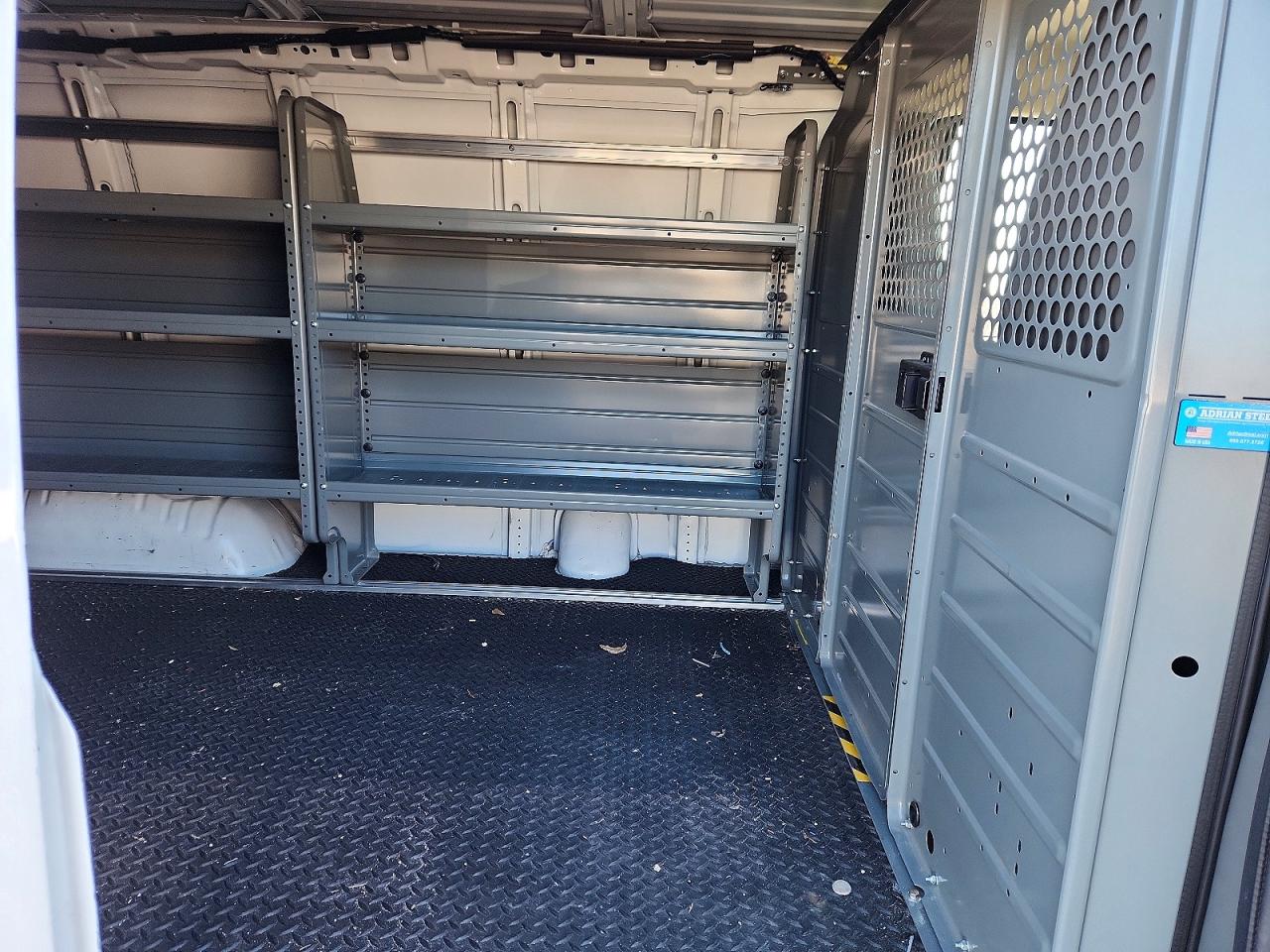 2021 GMC SAVANA G2500 UTILITY / SERVICE VAN photo 11