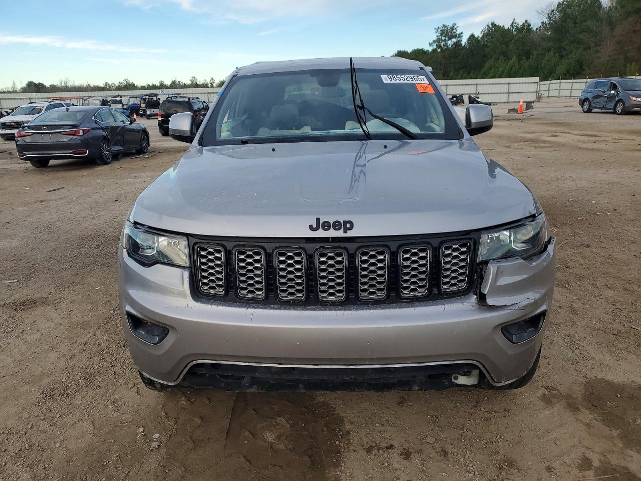 2018 JEEP GRAND CHEROKEE LAREDO photo 5