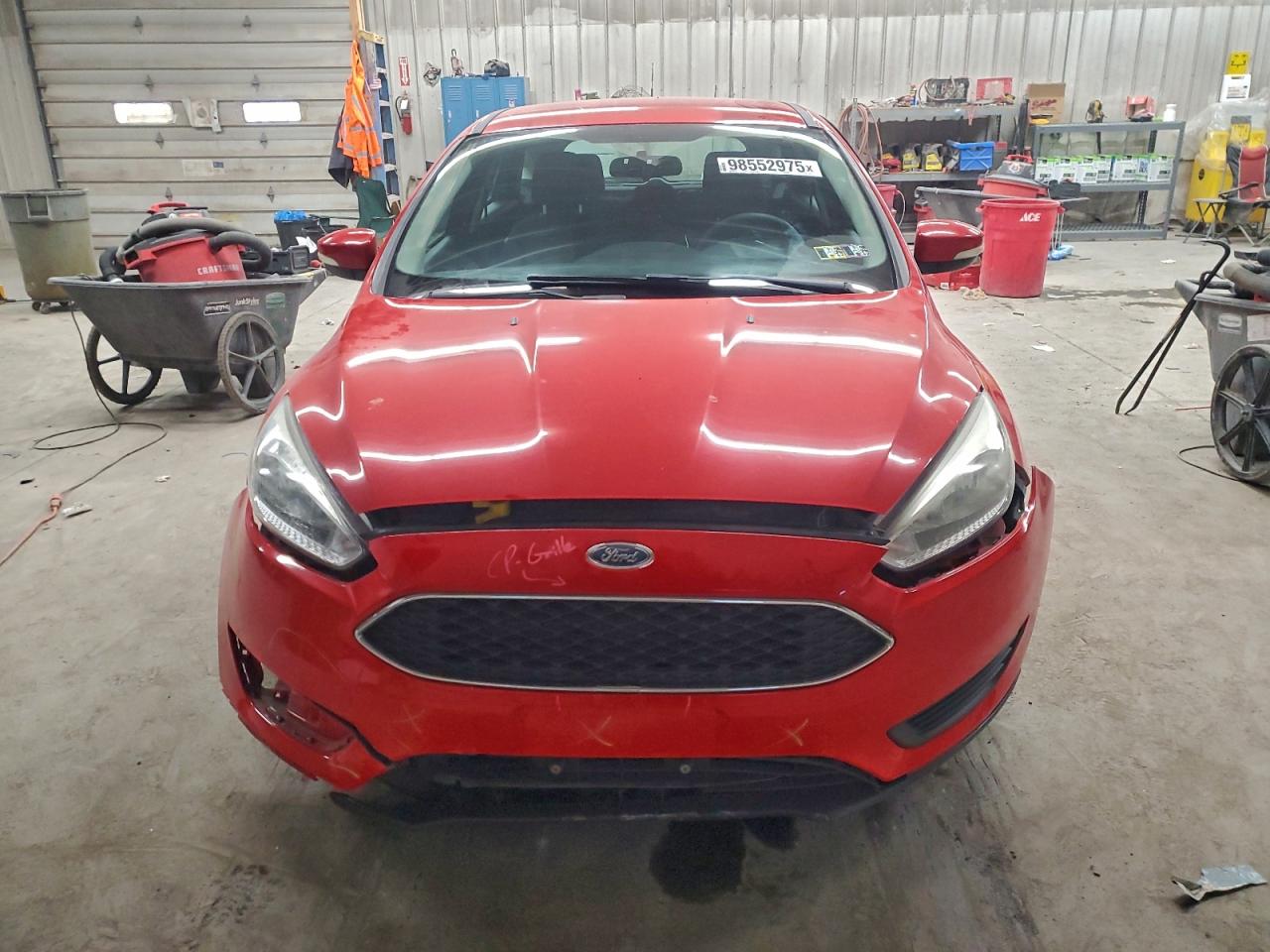 2015 FORD FOCUS SE photo 5
