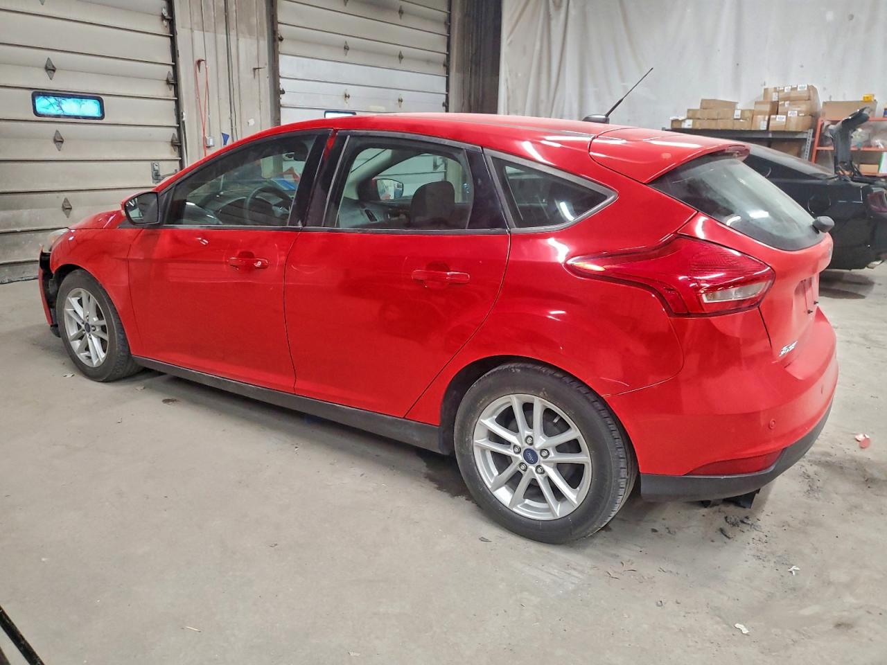 2015 FORD FOCUS SE photo 2