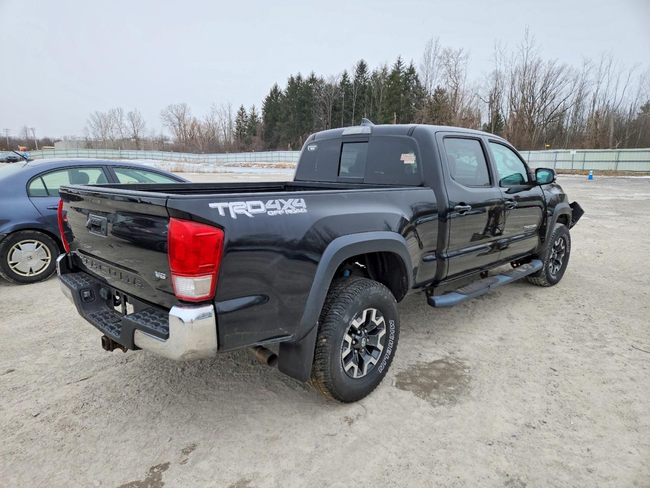 2017 TOYOTA TACOMA DOUBLE CAB photo 7