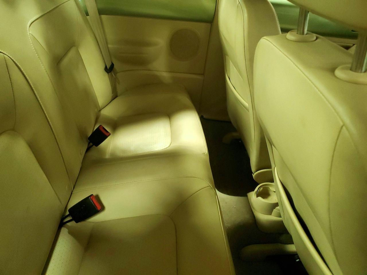 2008 VOLKSWAGEN NEW BEETLE S photo 10