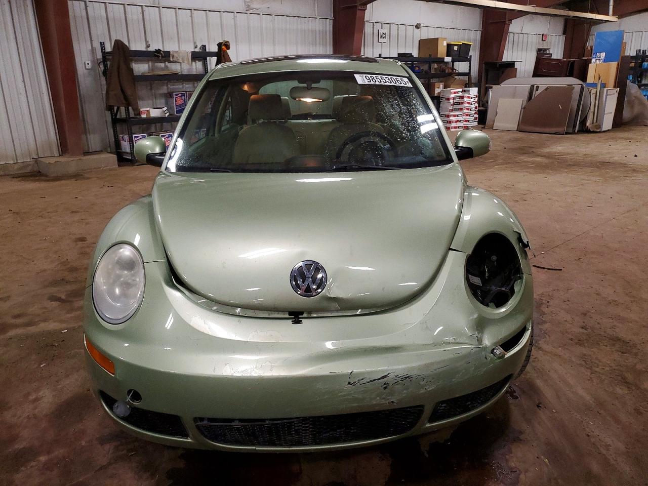 2008 VOLKSWAGEN NEW BEETLE S photo 5