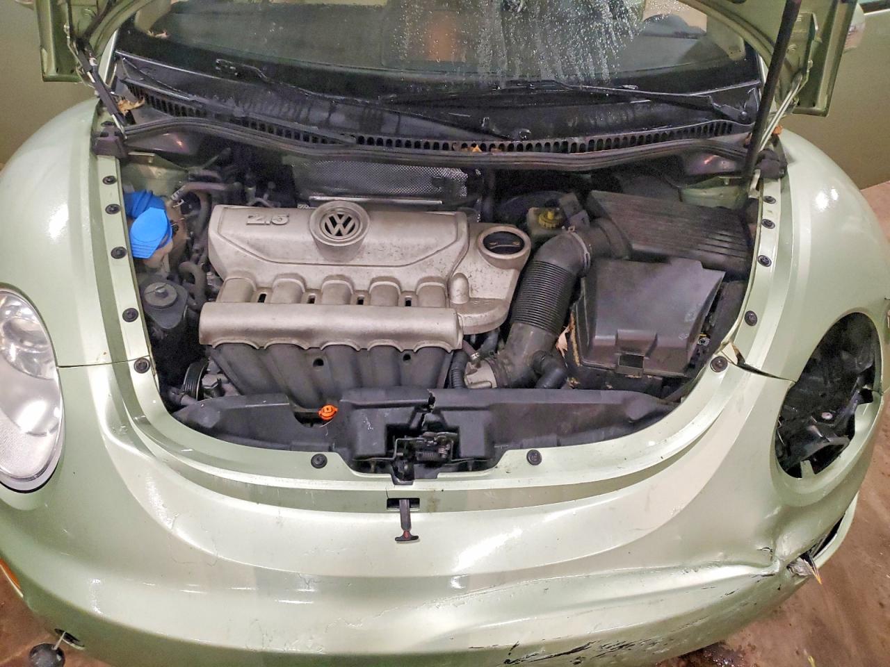 2008 VOLKSWAGEN NEW BEETLE S photo 11
