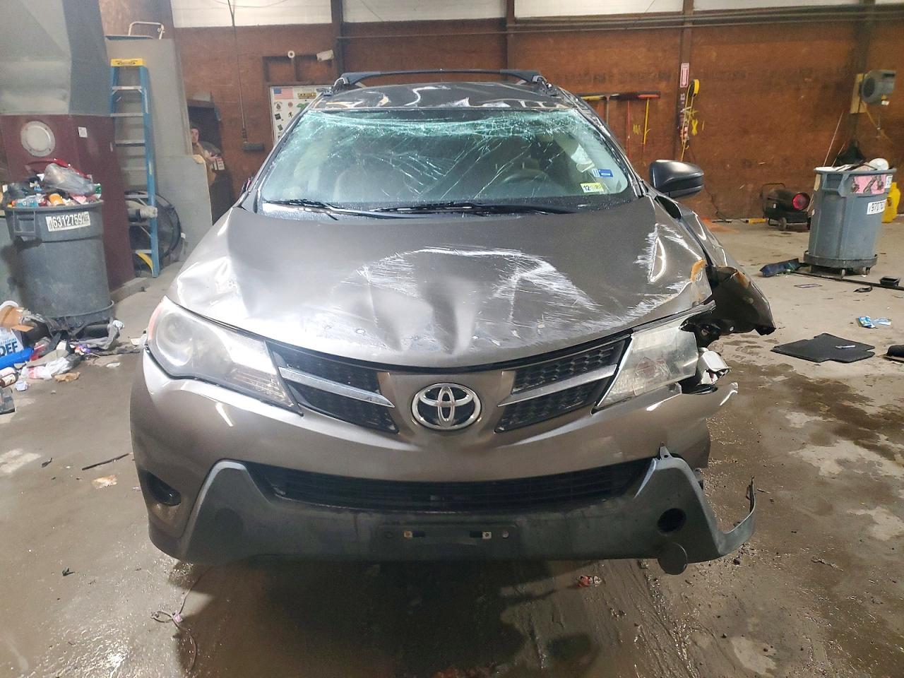 2013 TOYOTA RAV4 LE photo 5