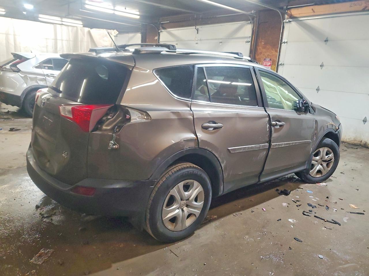 2013 TOYOTA RAV4 LE photo 3