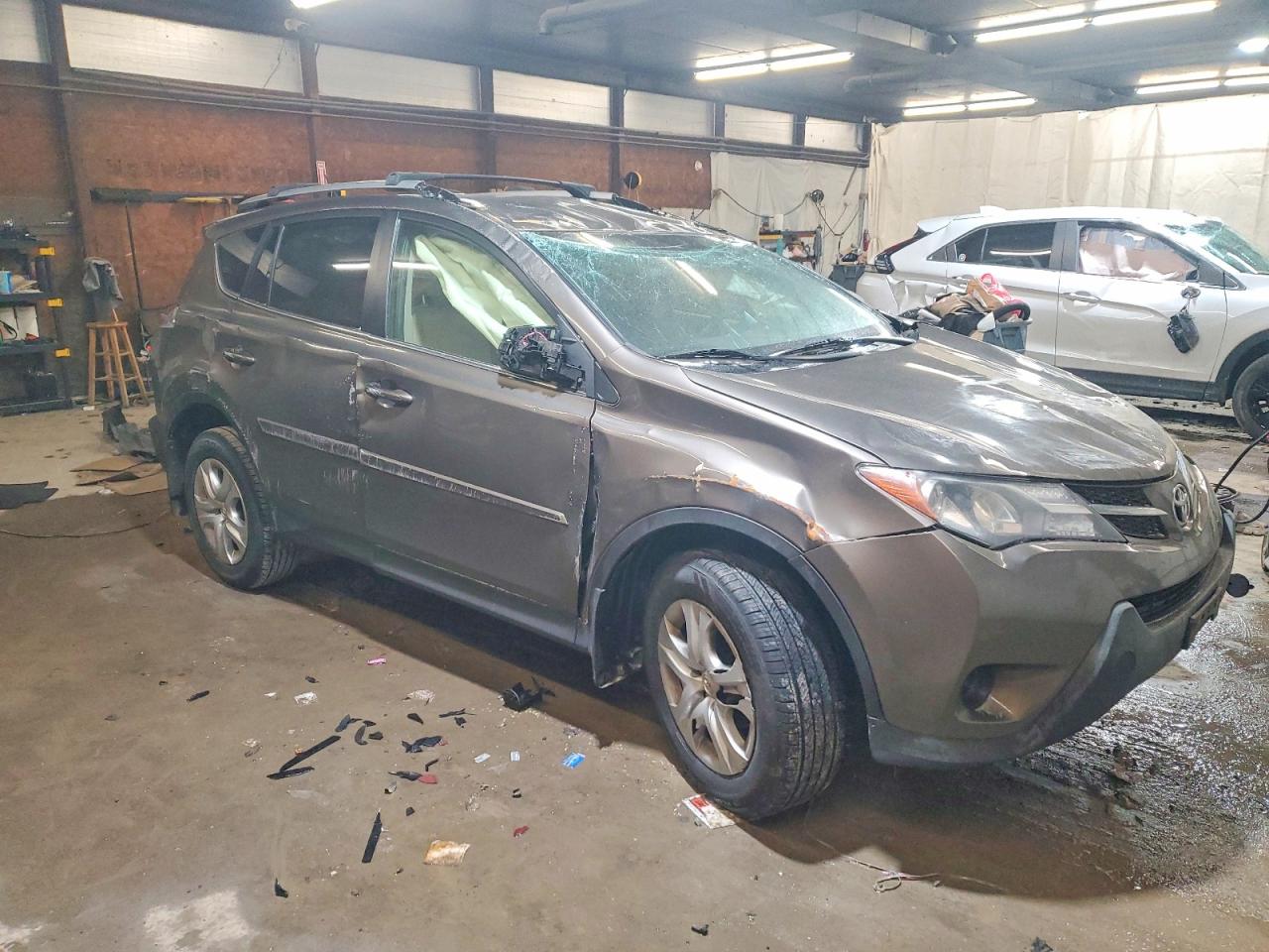 2013 TOYOTA RAV4 LE photo 4