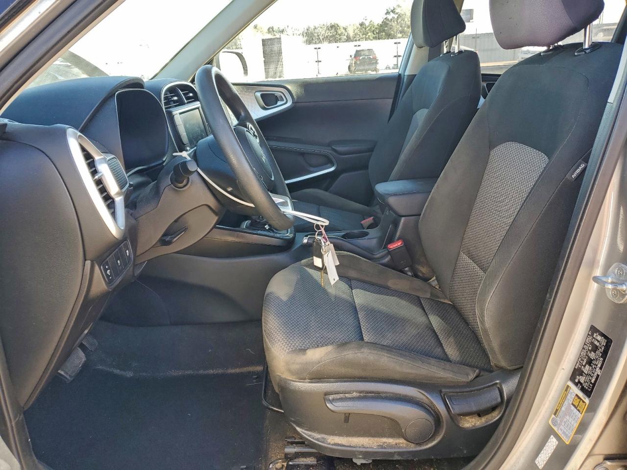 2022 KIA SOUL LX photo 13