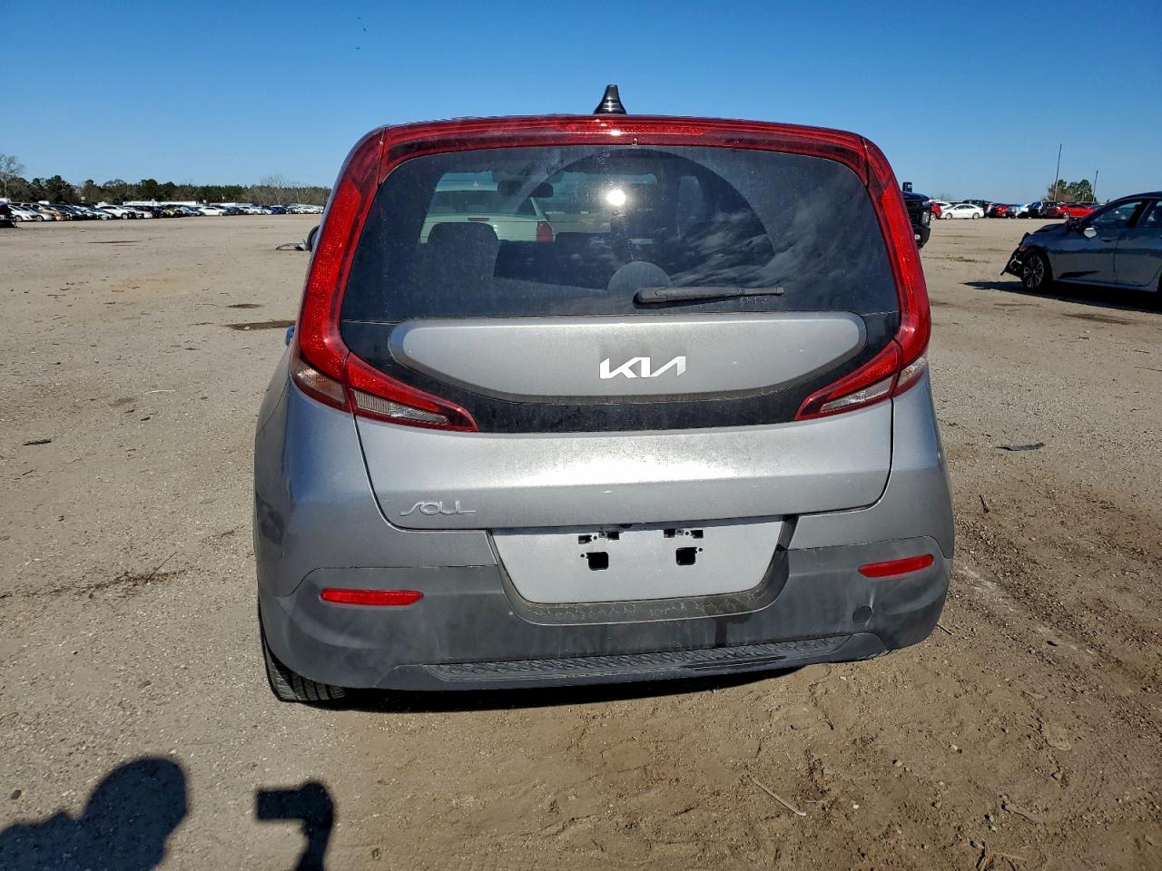 2022 KIA SOUL LX photo 11