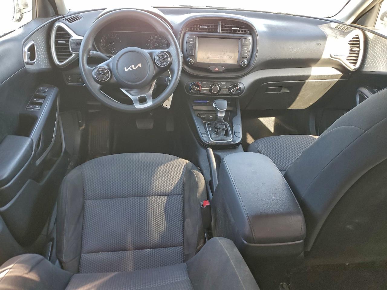 2022 KIA SOUL LX photo 15