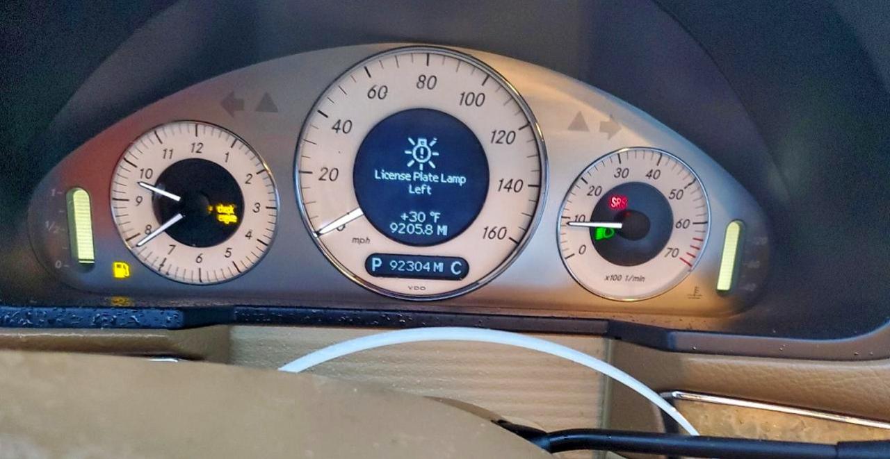 2009 MERCEDES-BENZ E 350 photo 9
