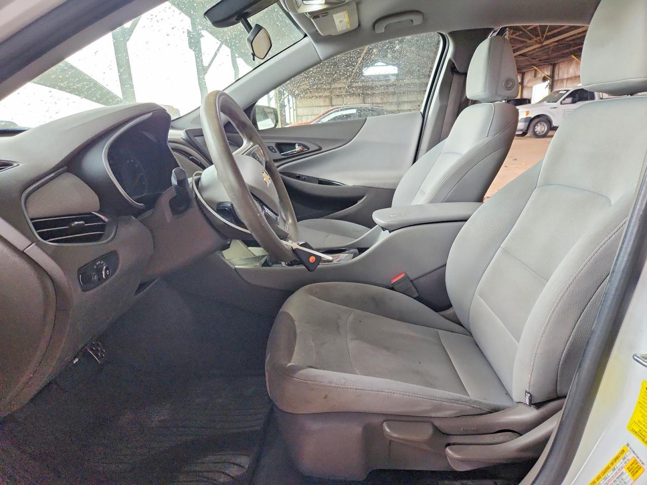 2017 CHEVROLET MALIBU photo 7