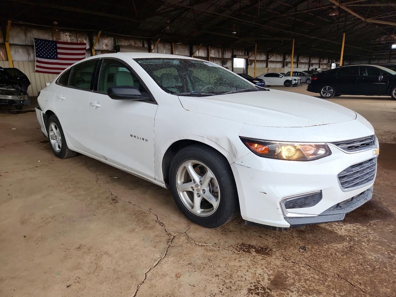 2017 CHEVROLET MALIBU photo 4