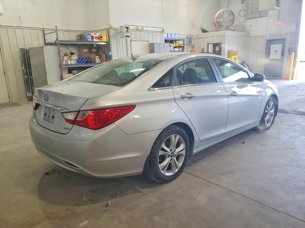 2013 HYUNDAI SONATA SE photo 3